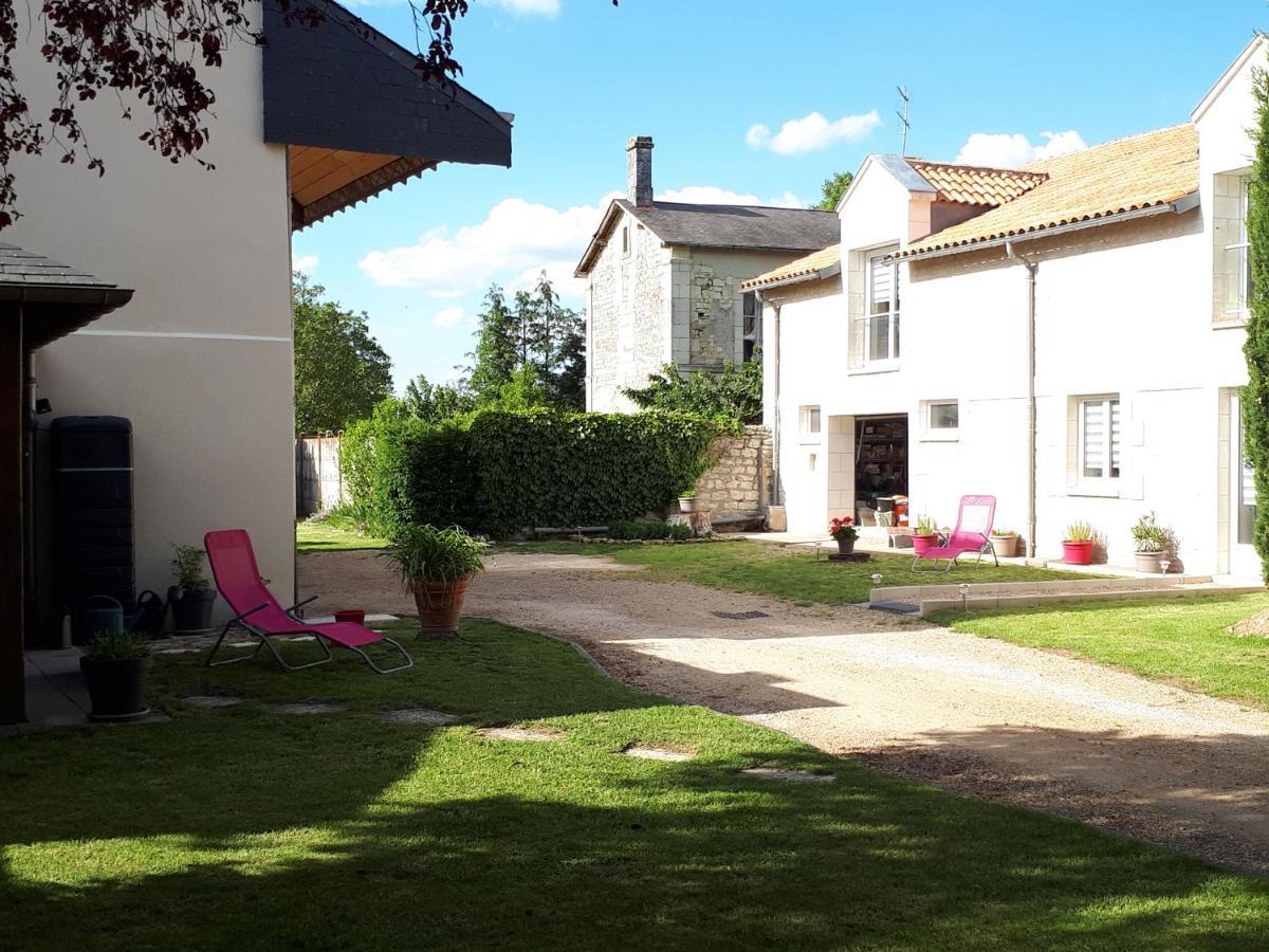 Gite Amanala Poitou Saint-Genest-d'Ambiere エクステリア 写真