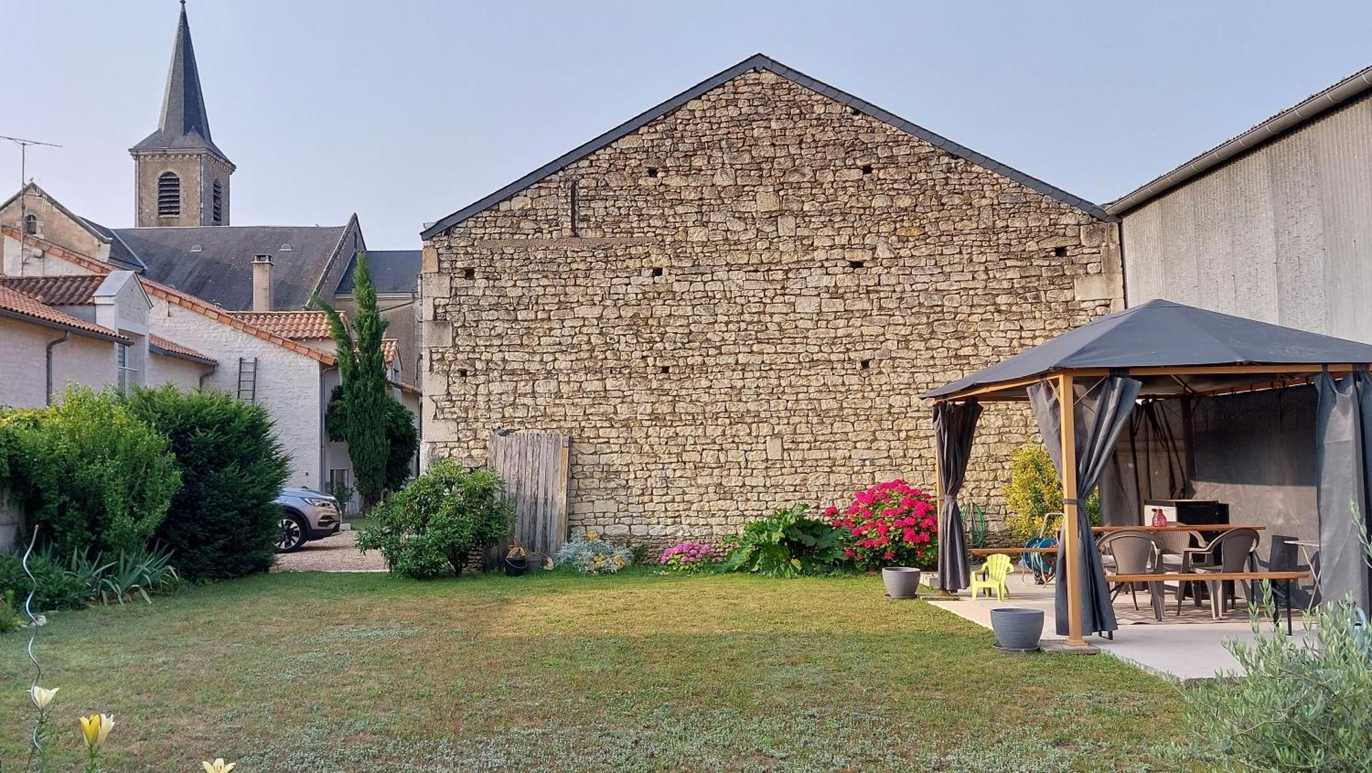 Gite Amanala Poitou Saint-Genest-d'Ambiere エクステリア 写真