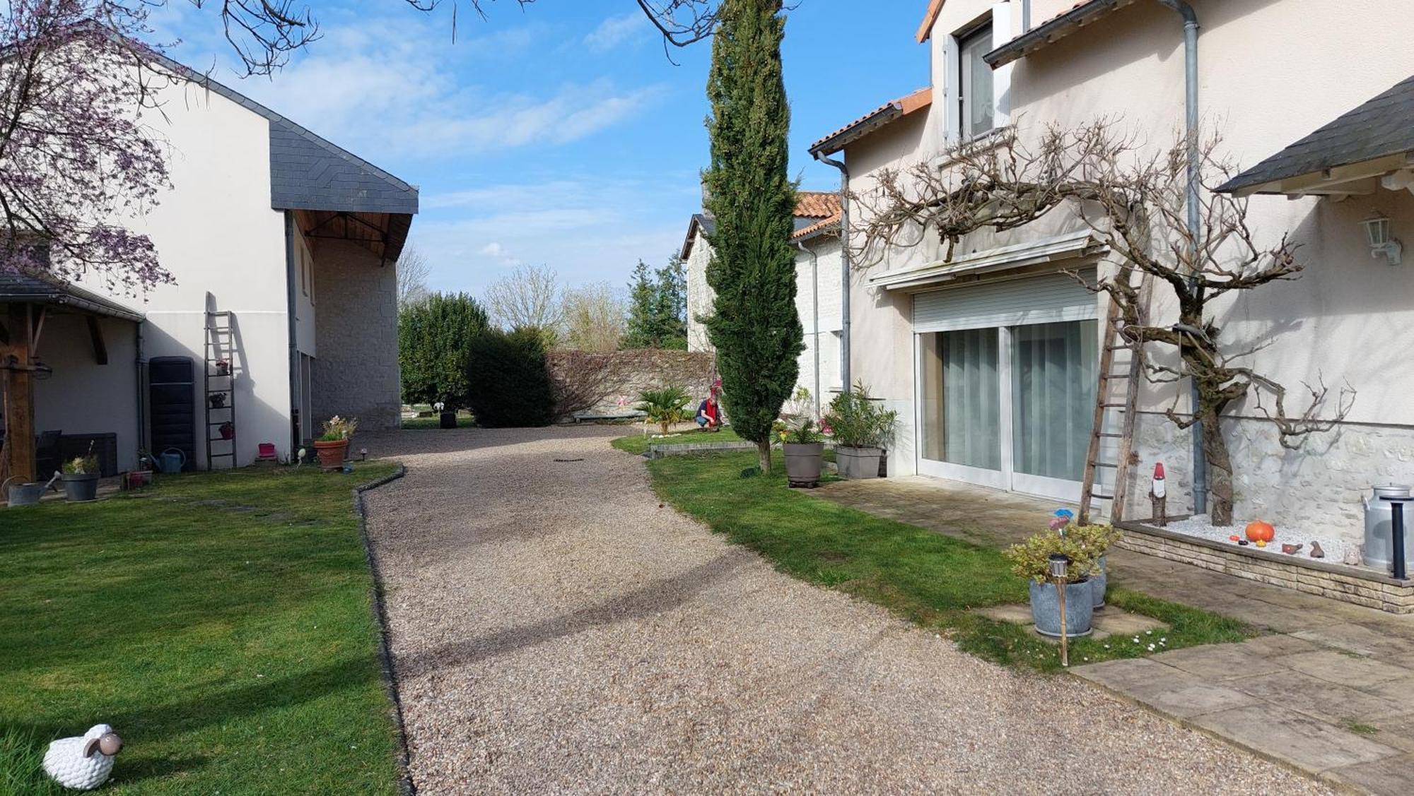 Gite Amanala Poitou Saint-Genest-d'Ambiere エクステリア 写真